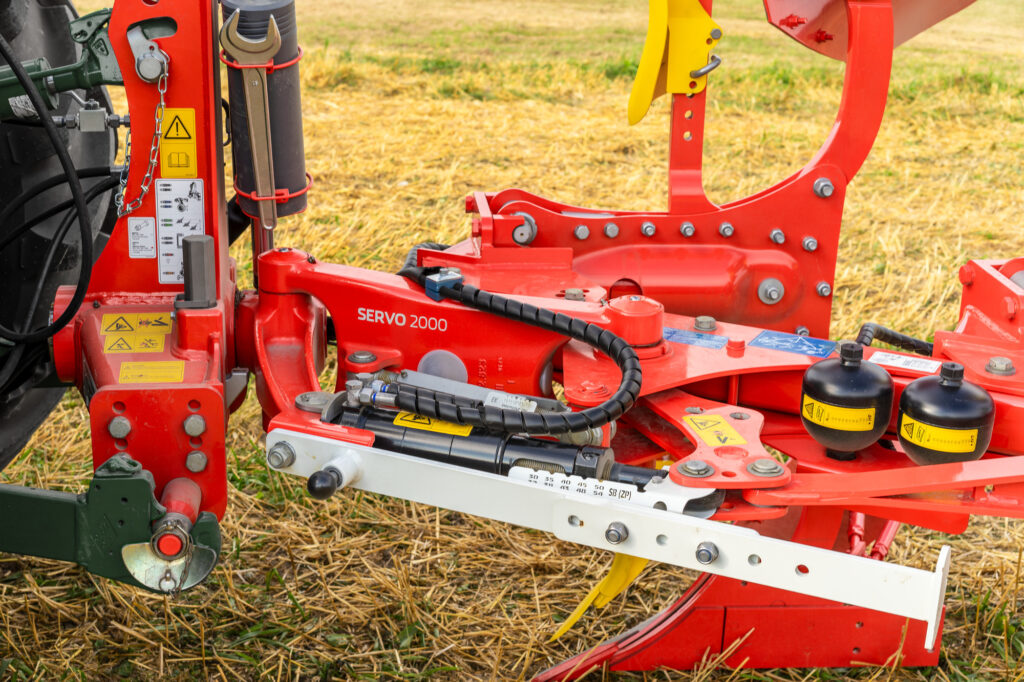 SERVO_2000_N_JohnDeere_8304-SAT