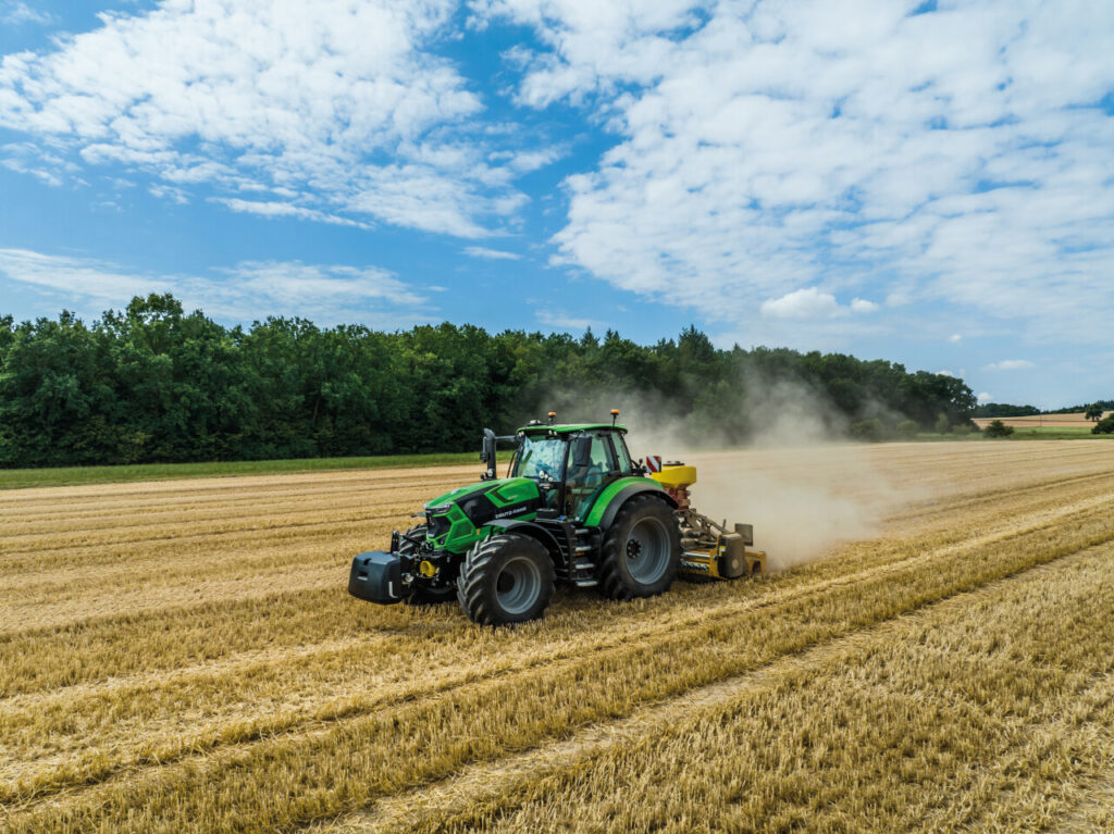 6-series-6190-rcshift-stage-v-field-retouched-deutz-27-07-22-14-17133529552903_1280x0_ff_90