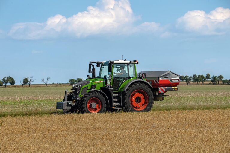 Kverneland-Disc-Spreader-Exacta-TL-GEOSPREAD-iDC-011-hkax5dnwkg-zw-hpbfgb1xxf-2